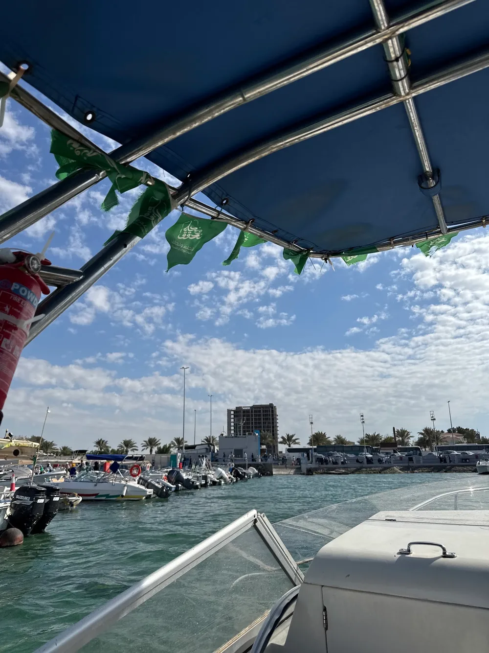 قارب الرحلات البحرية في جدة